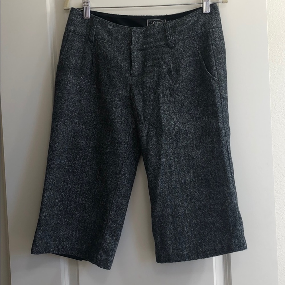 Guess Capri pants size 27